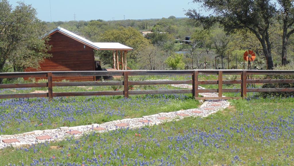 Texas T Bed And Breakfast Llano Esterno foto